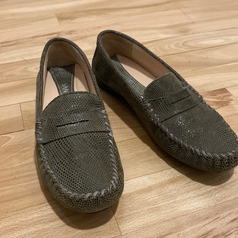 EUC Vaneli suede loafers glimmer snake texture